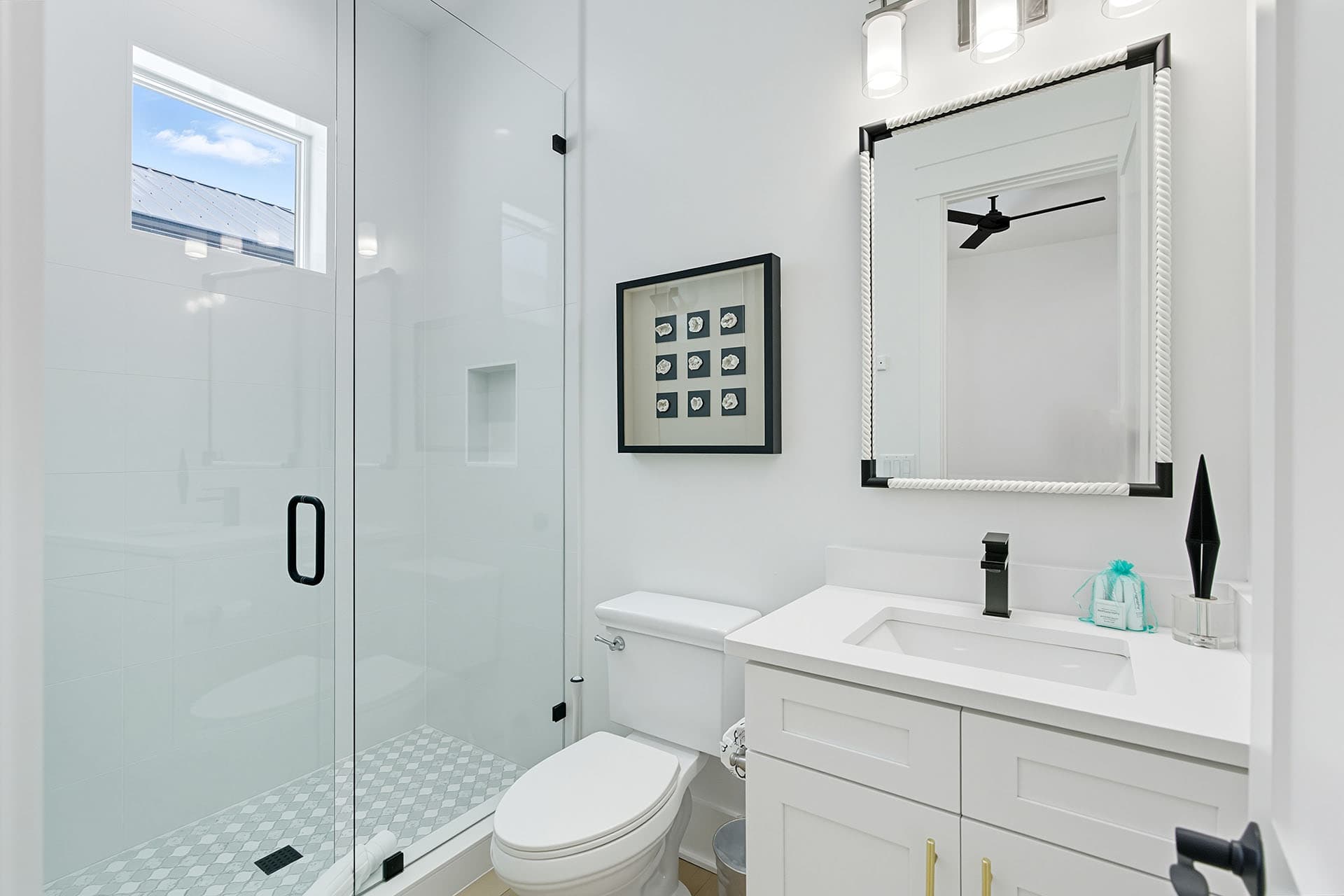 Lilly's Pad - Image 33