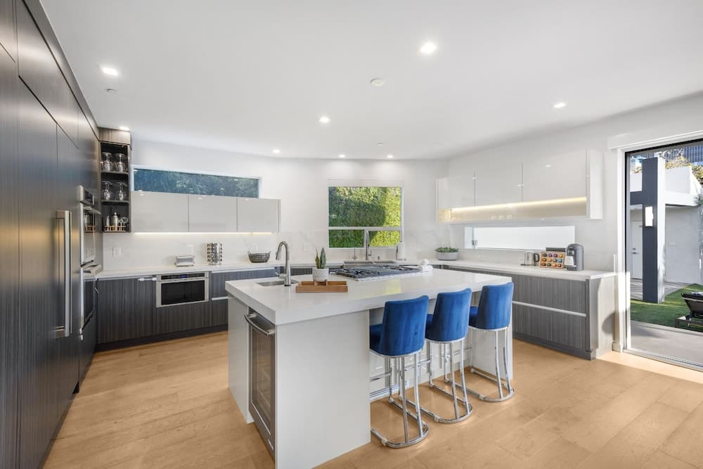 Lindenhurst - Image 5