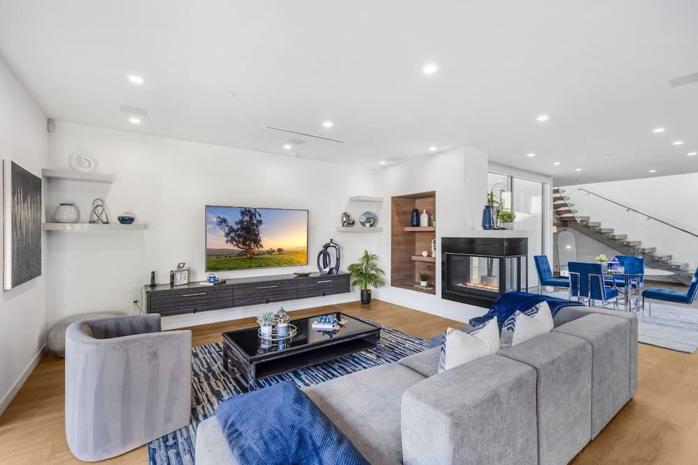 Lindenhurst - Image 4