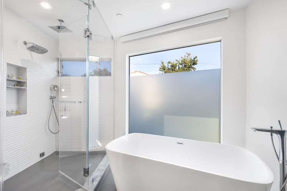 Lindenhurst - Image 20