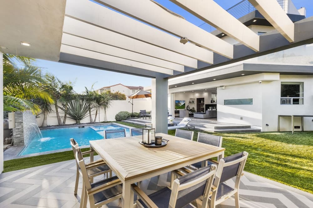 Lindenhurst - Image 31