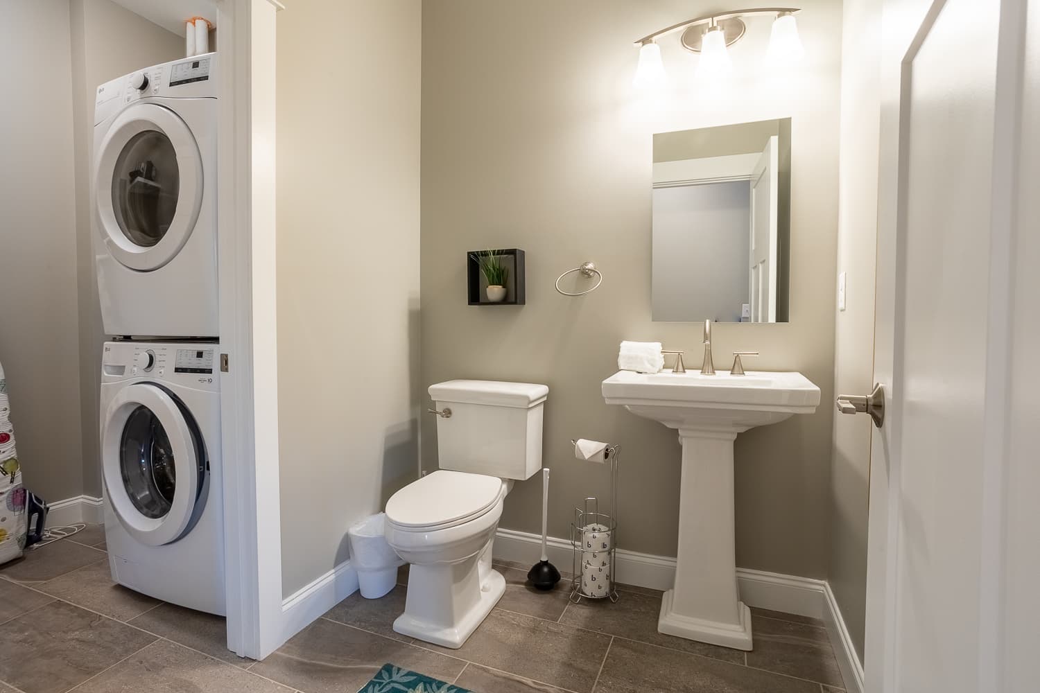 Little Sadie - Image 19