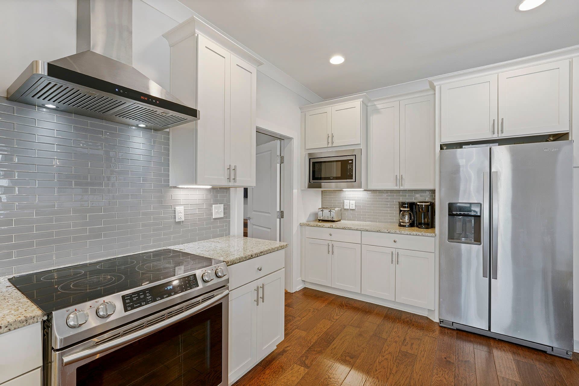 Lizard Palms - Image 5