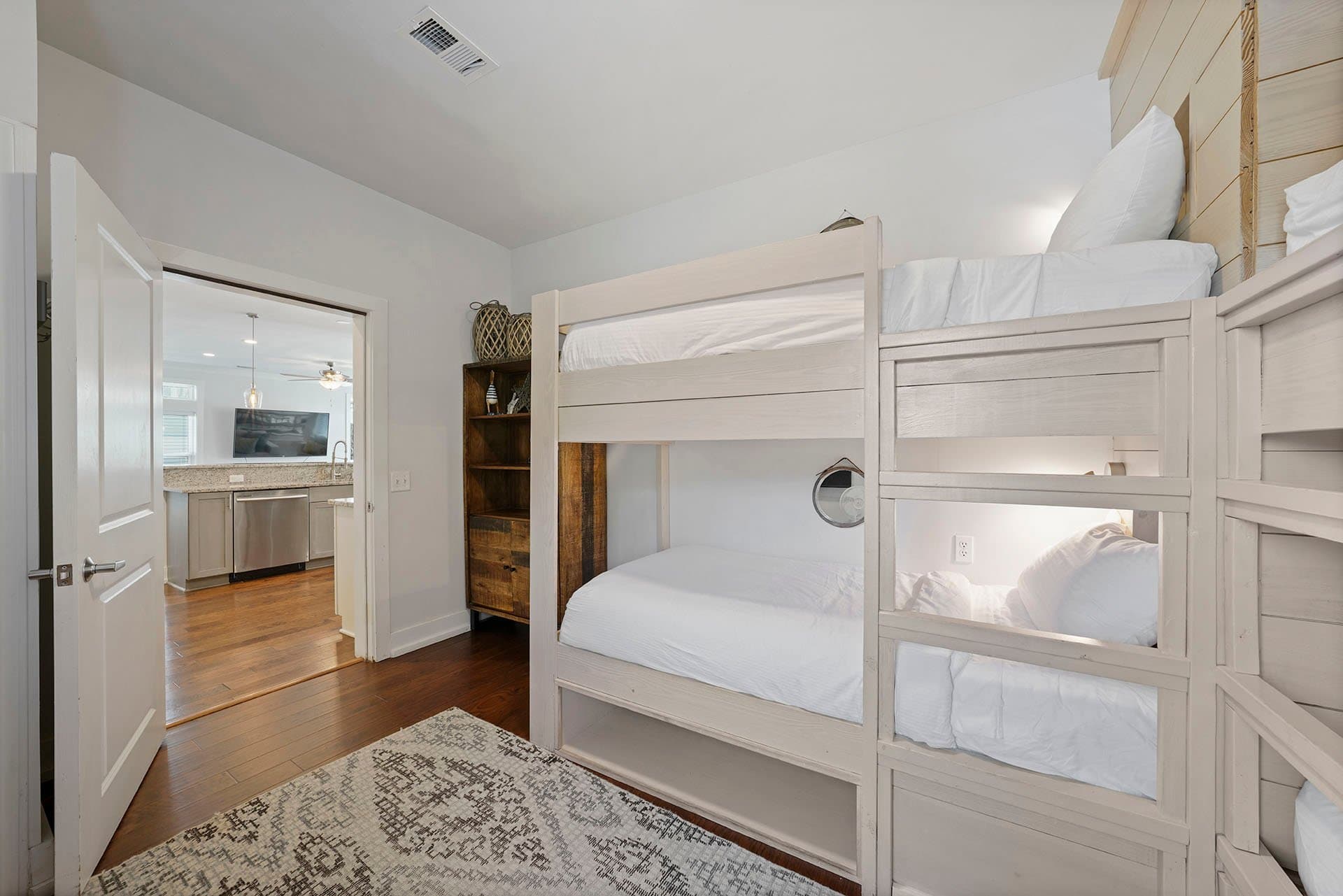 Lizard Palms - Image 24