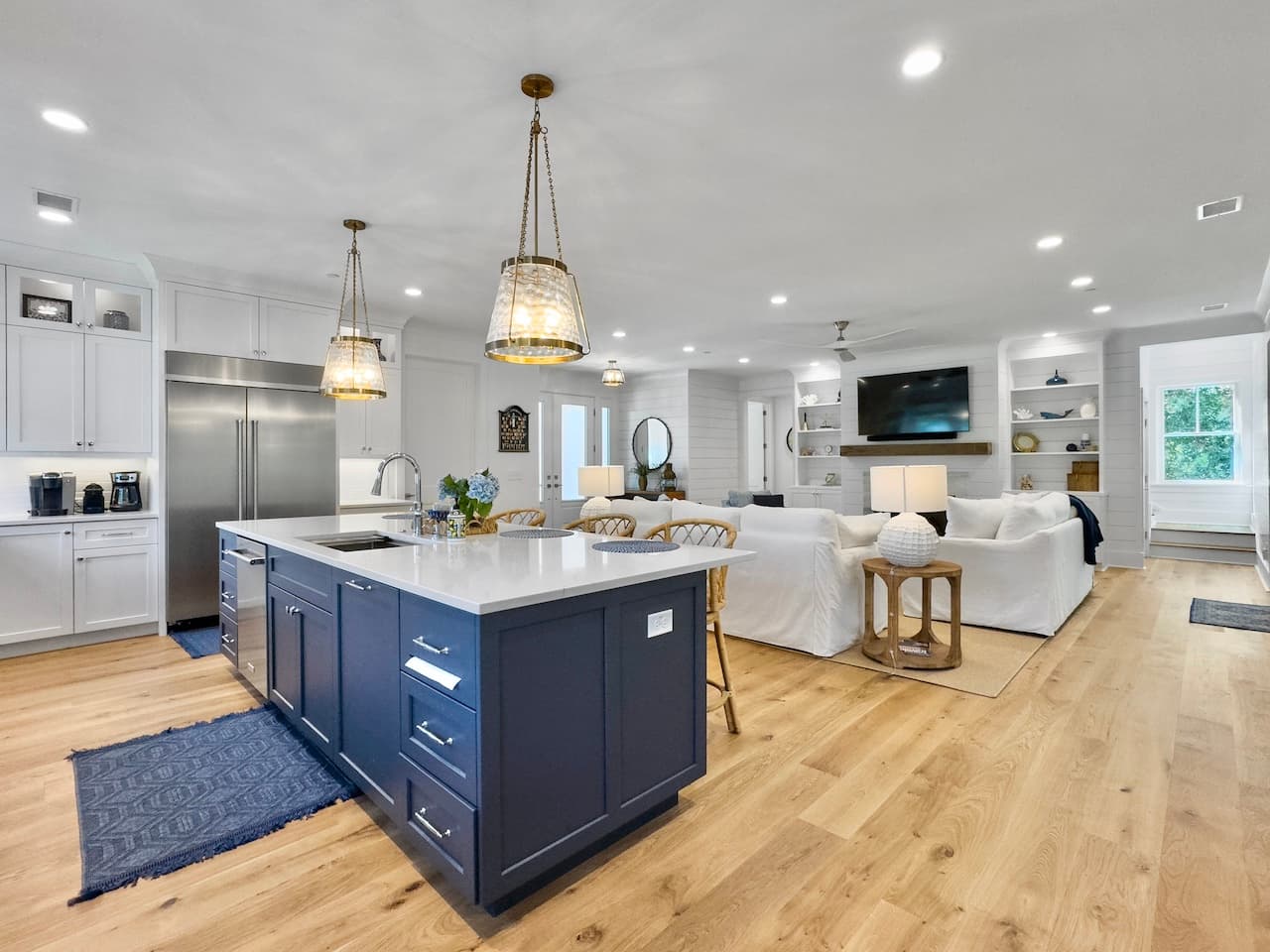 Cameron by the Sea - Image 9