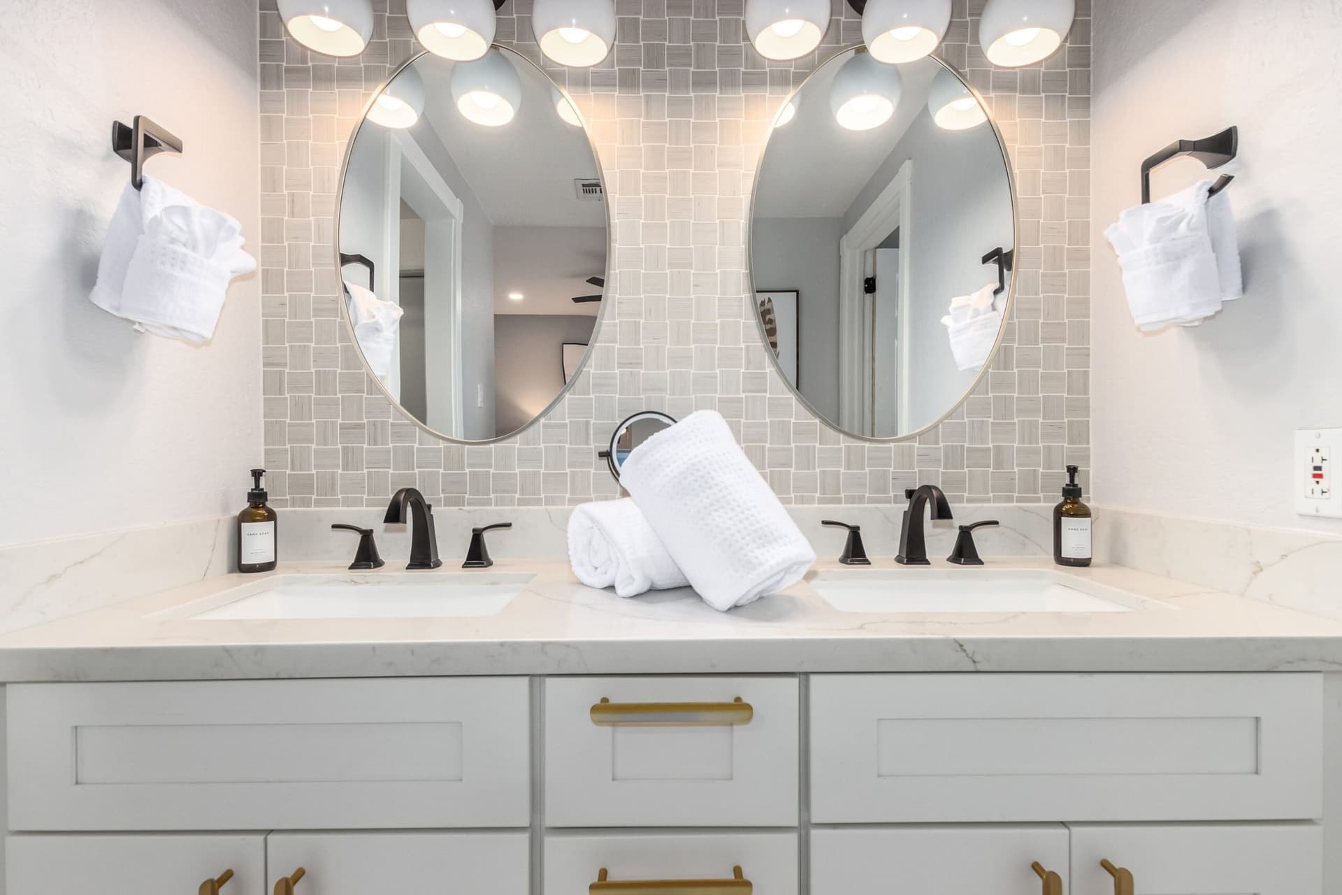 Corrine Family Escape - Image 18