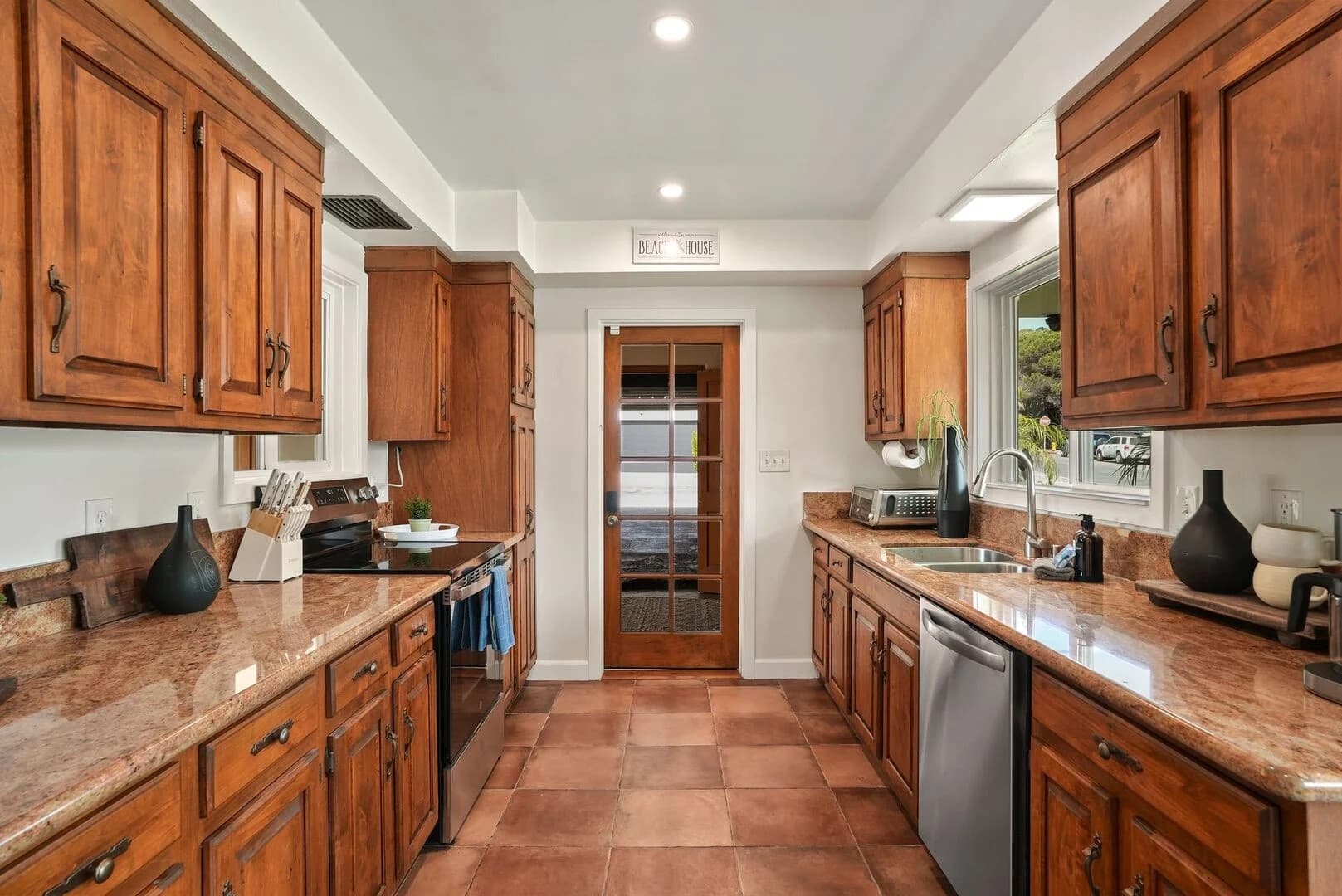 Seabreeze Hideaway - Image 21