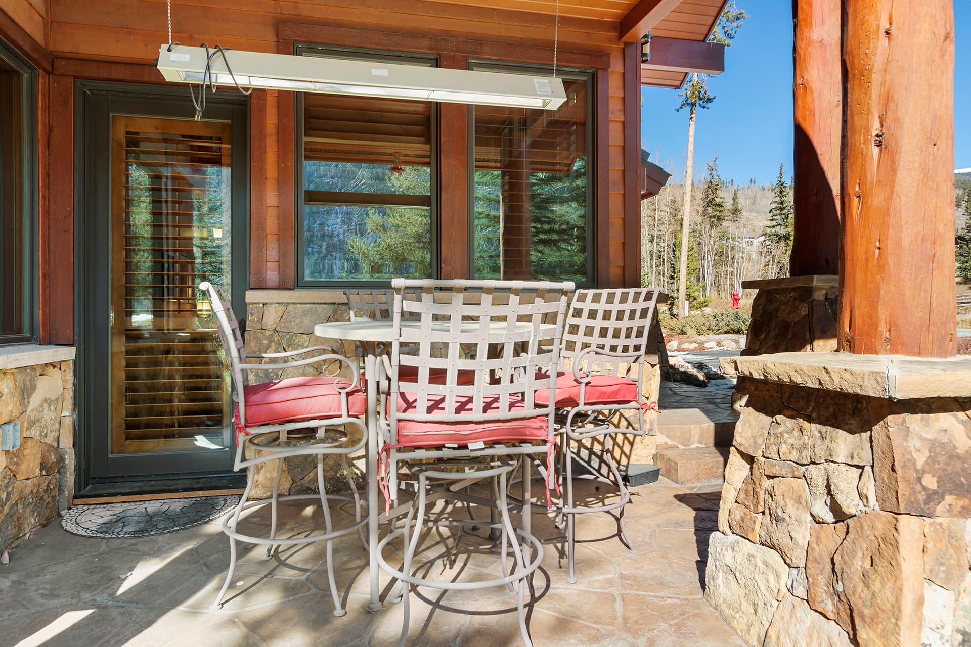 Twin Peaks Lodge - Image 38