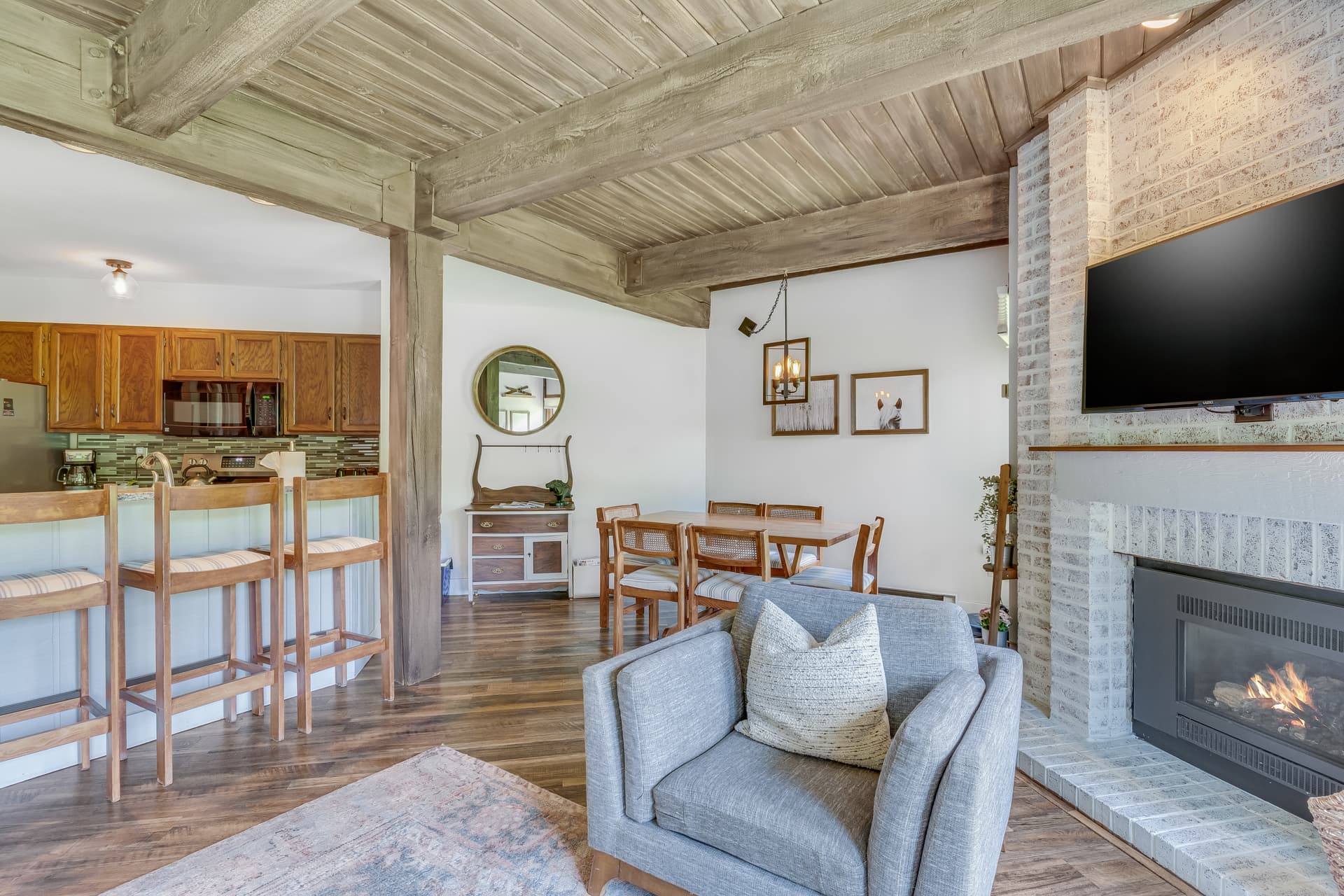 Lodge #B209 - Image 5