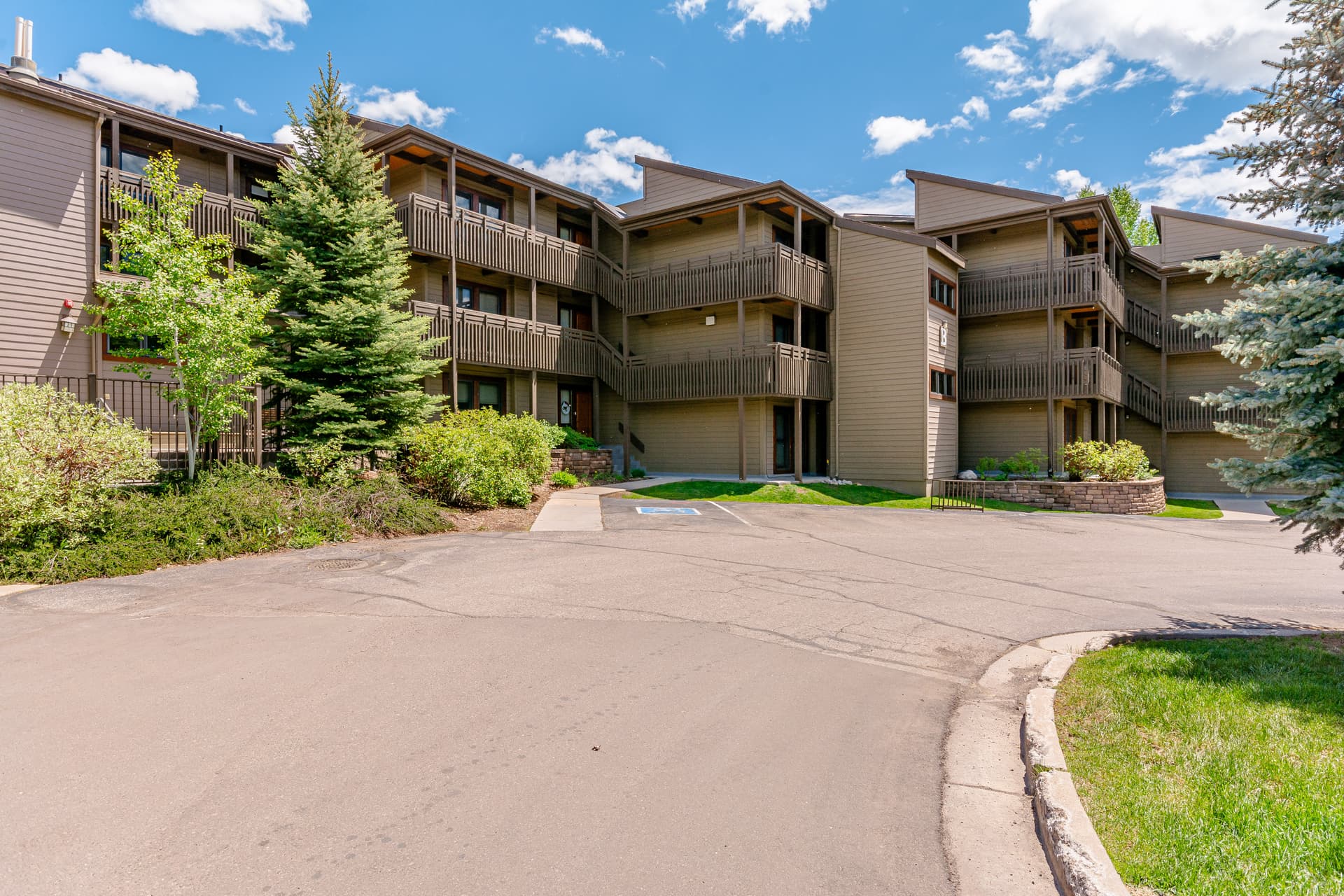 Lodge #B209 - Image 24