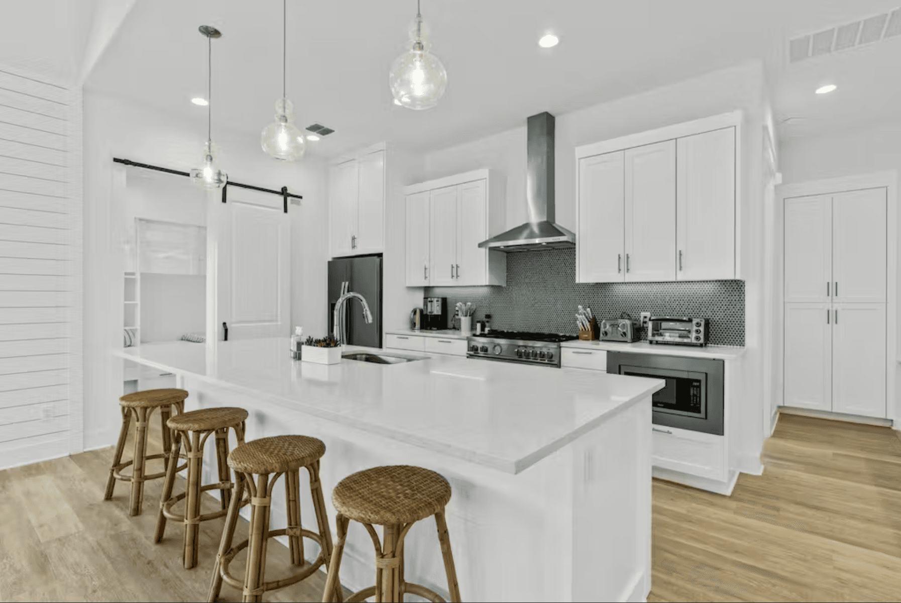 Beach Ball House - Image 3