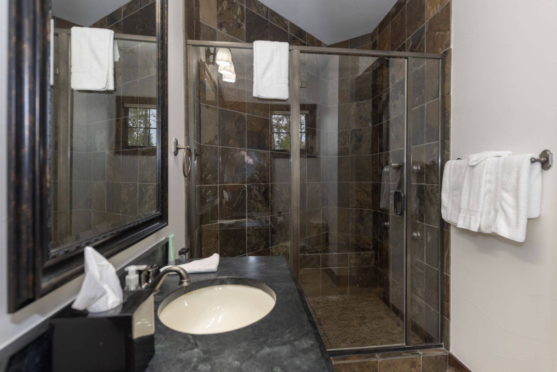 Estate at Baldy Ridge - Image 34