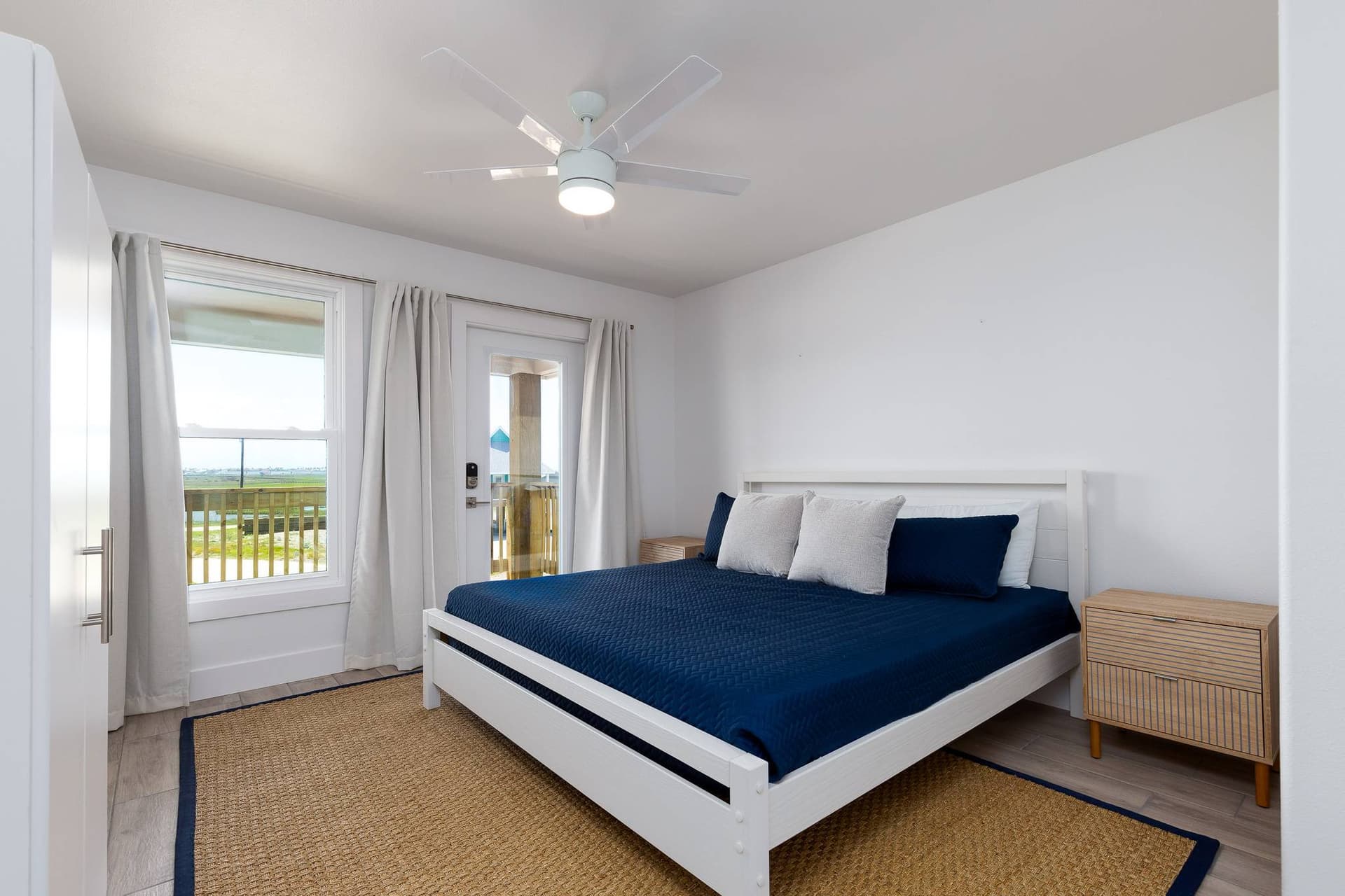 Skiff House - Image 3