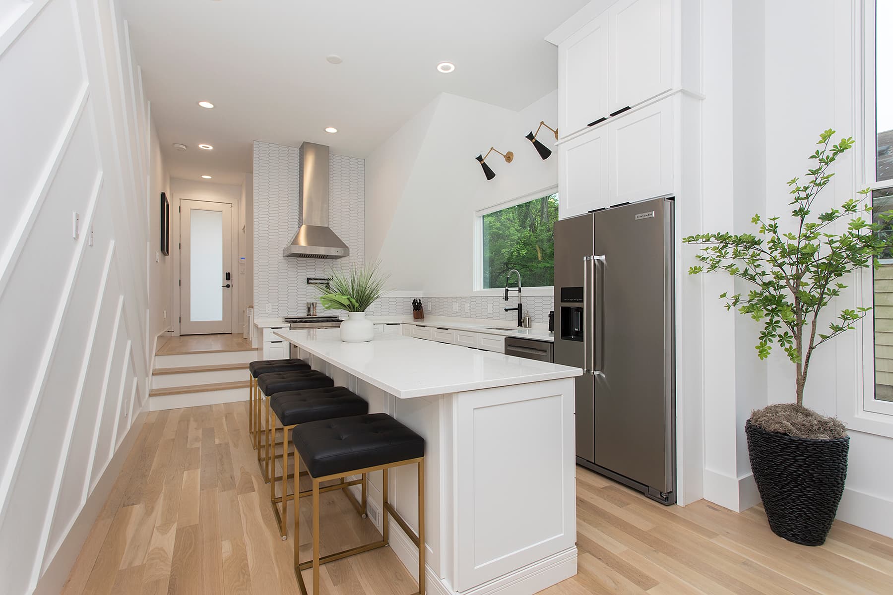 Luminous Retreat - Image 4