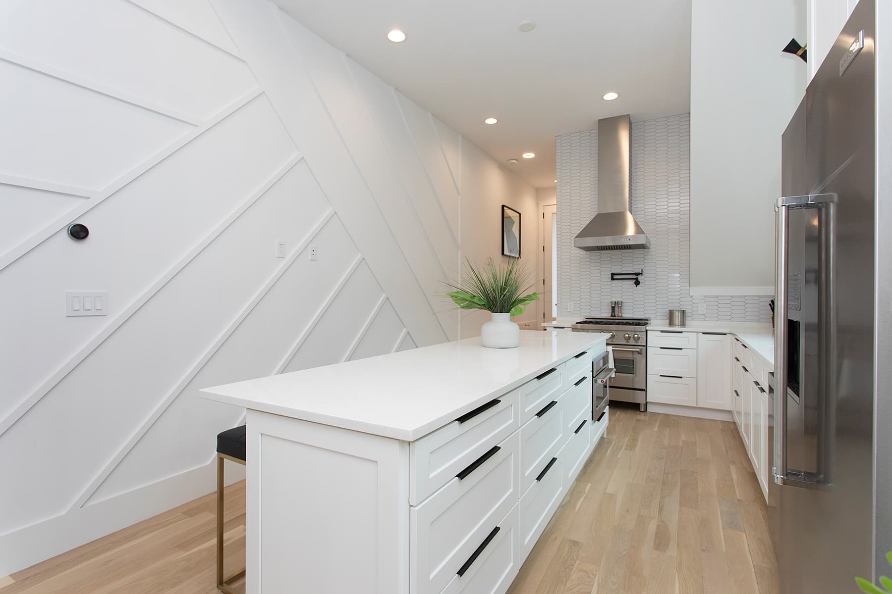 Luminous Retreat - Image 5