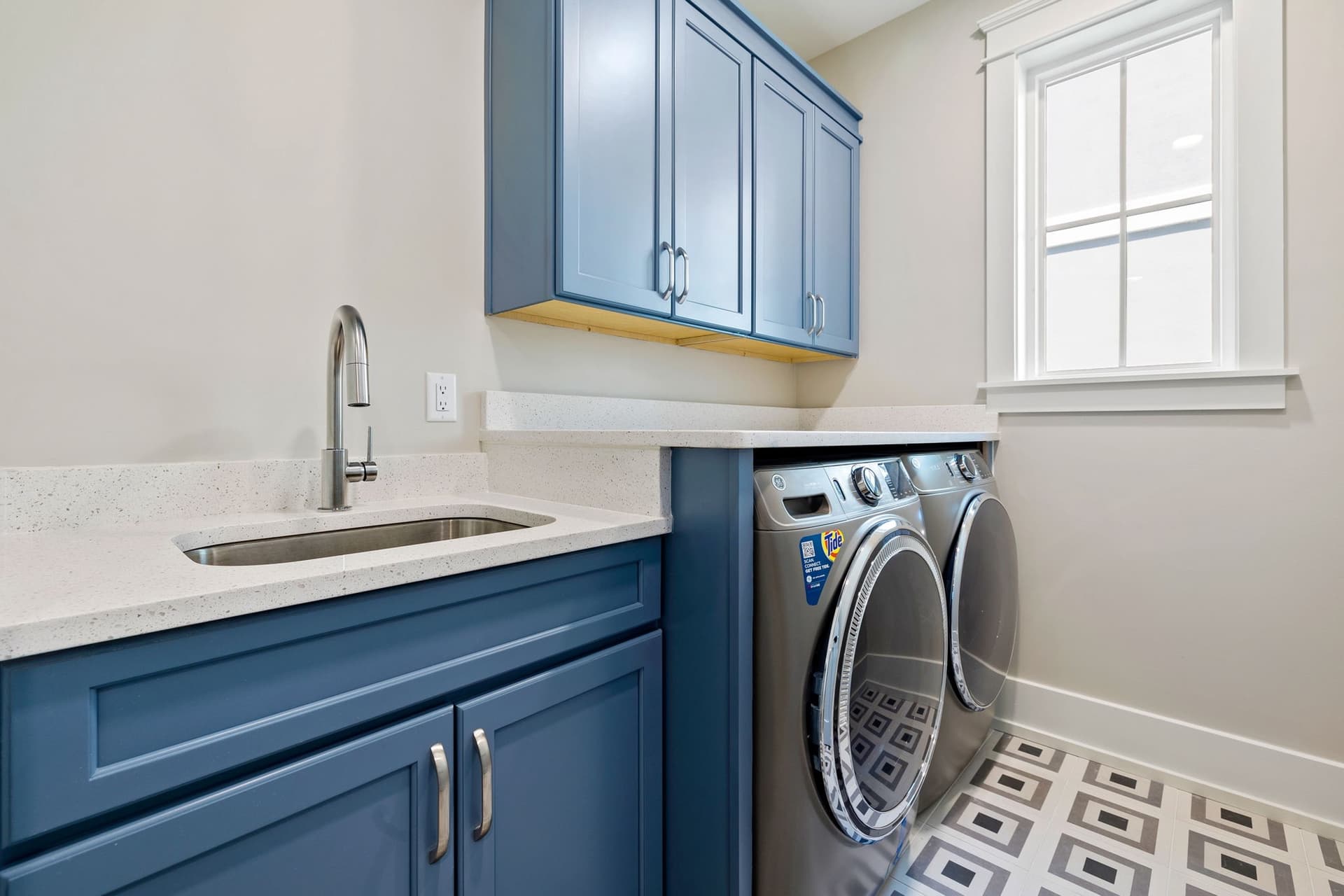 Emerald View - Image 27