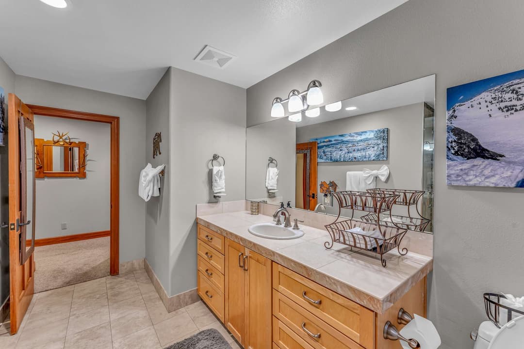 Olympic Valley Getaway - Image 28