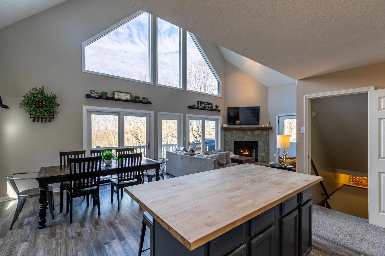 Sky High Chalet - Image 7