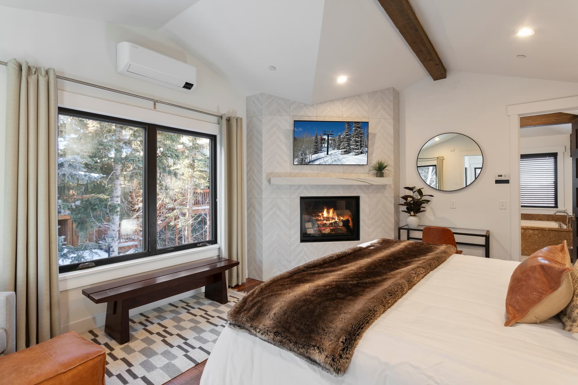 Empire Villa - Image 17