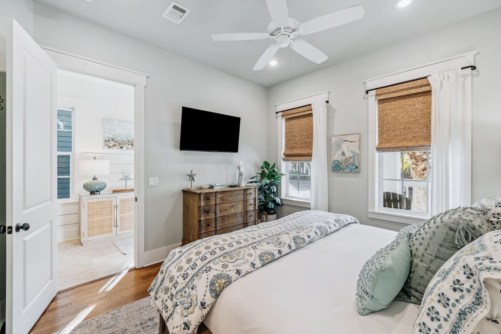 Beach Heaven - Image 21