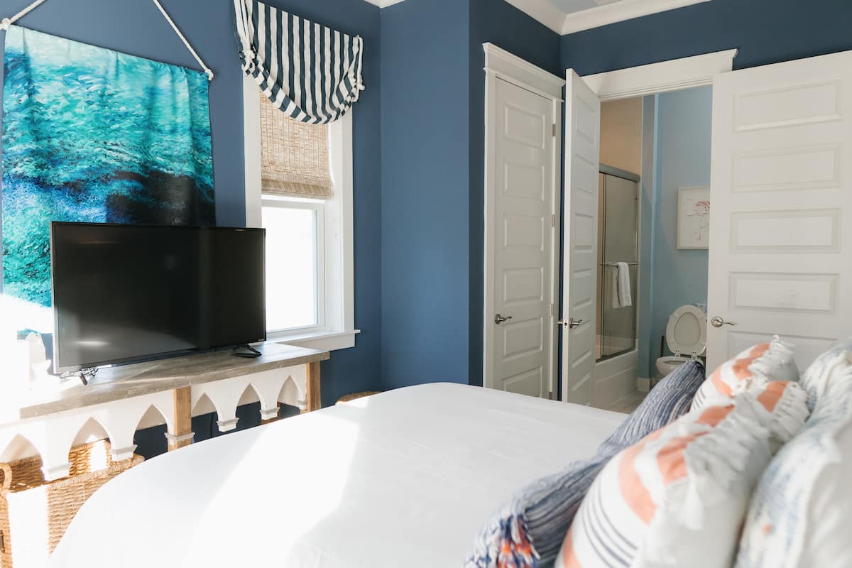 Serenity by the Sea - Image 21