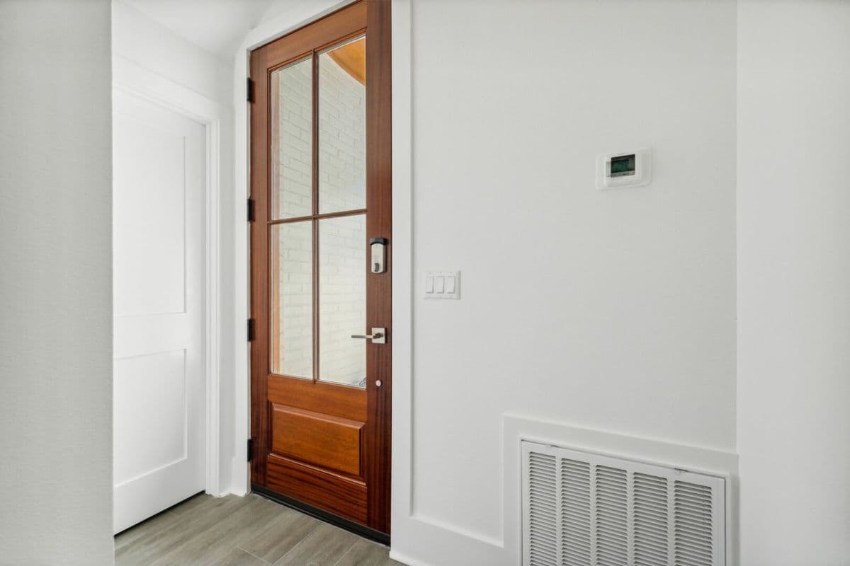 Summer Lane - Image 8