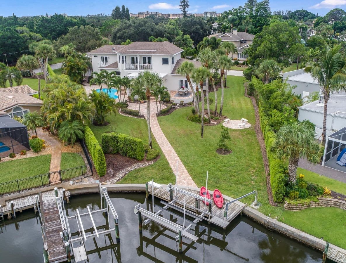 Sun Dial House - Image 54