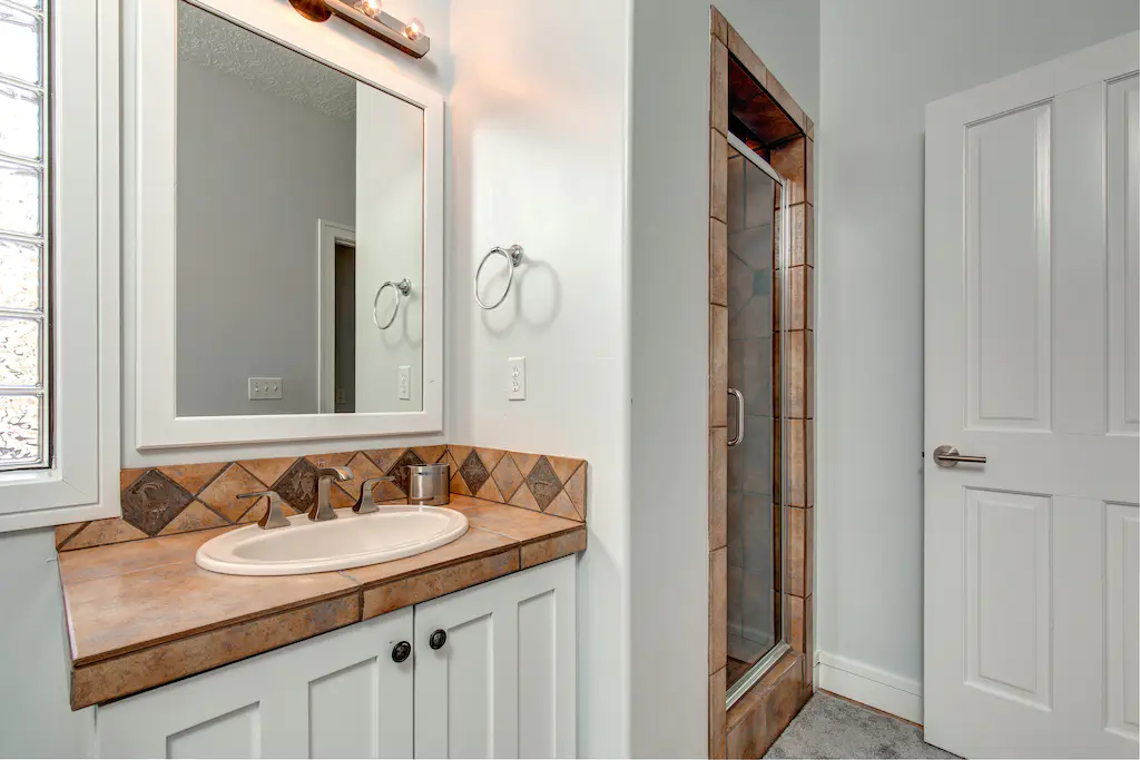 Glamorous Gallivan Place - Image 30