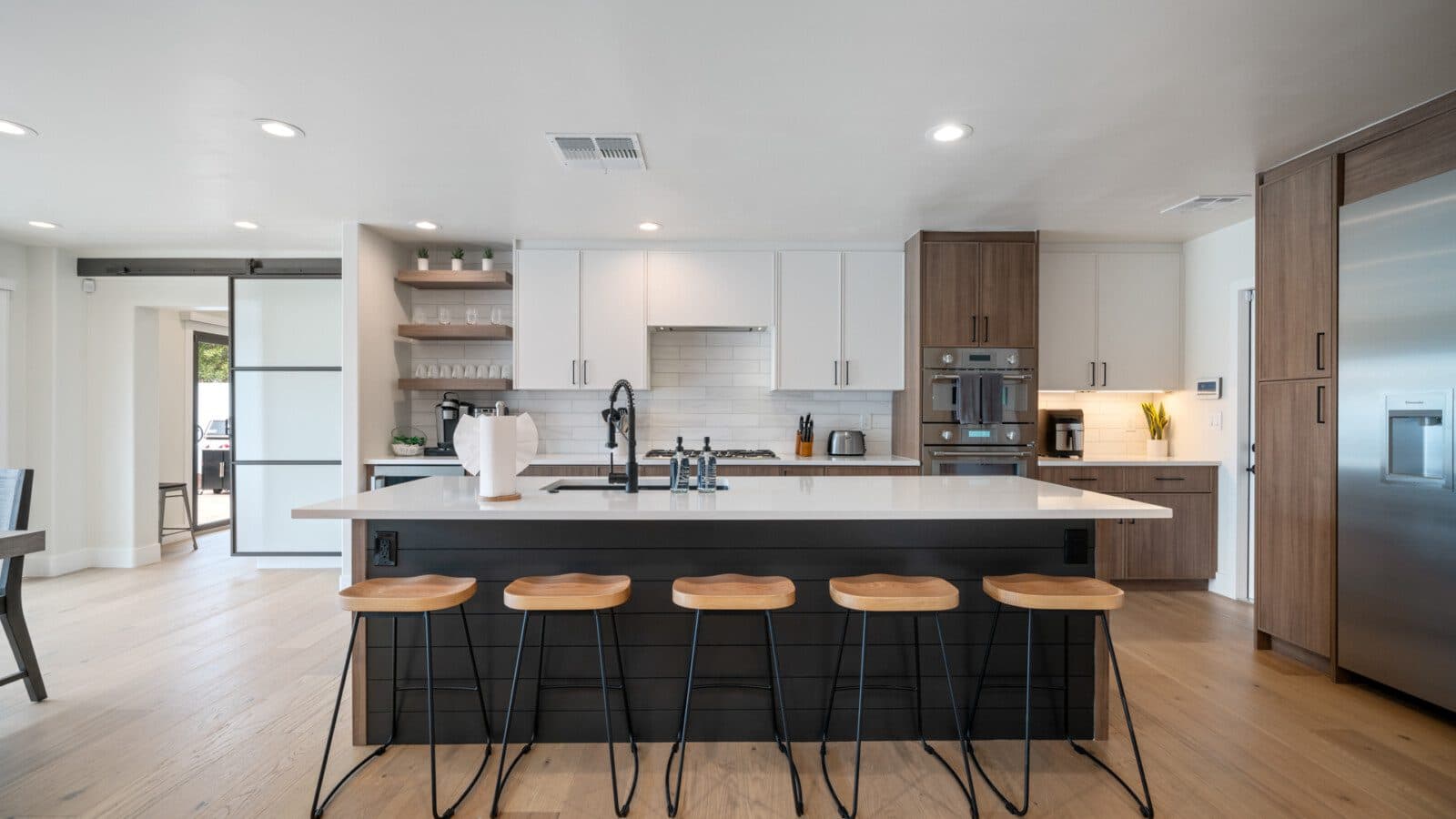 Spontaneous Desert Retreat - Image 11