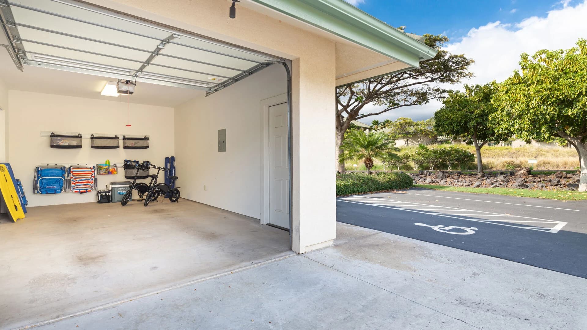 A Sea-nic Escape - Image 46