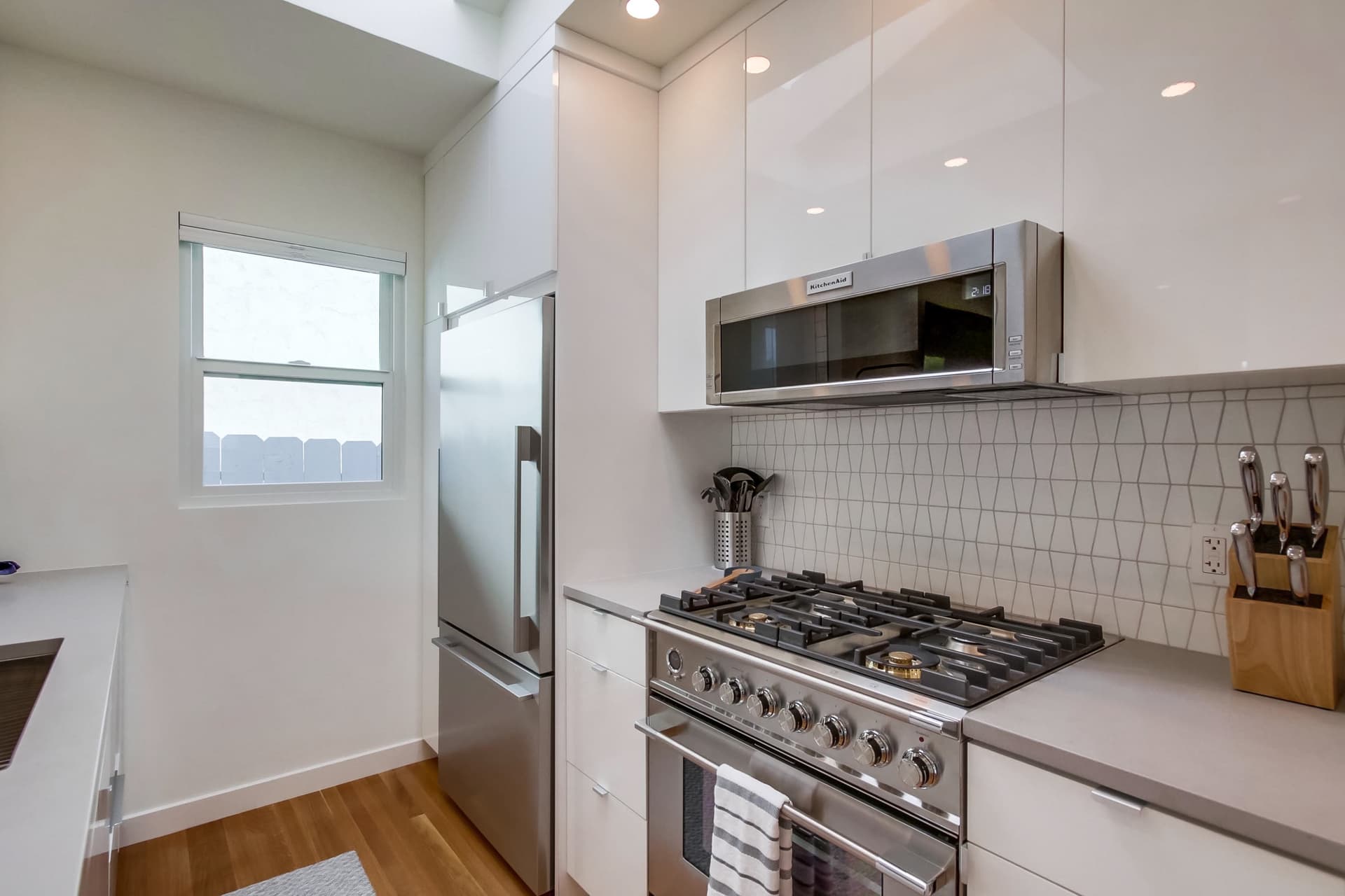 Diamond Home - Image 7