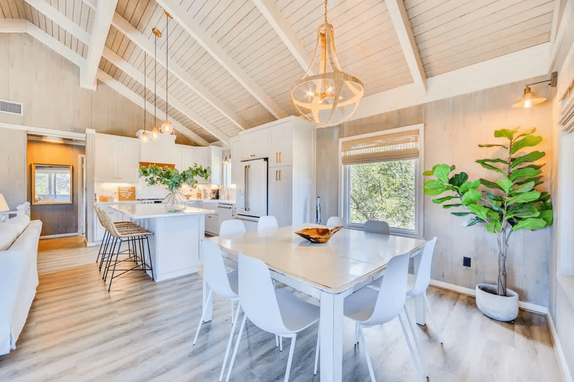 Modern Duck Cottage - Image 5