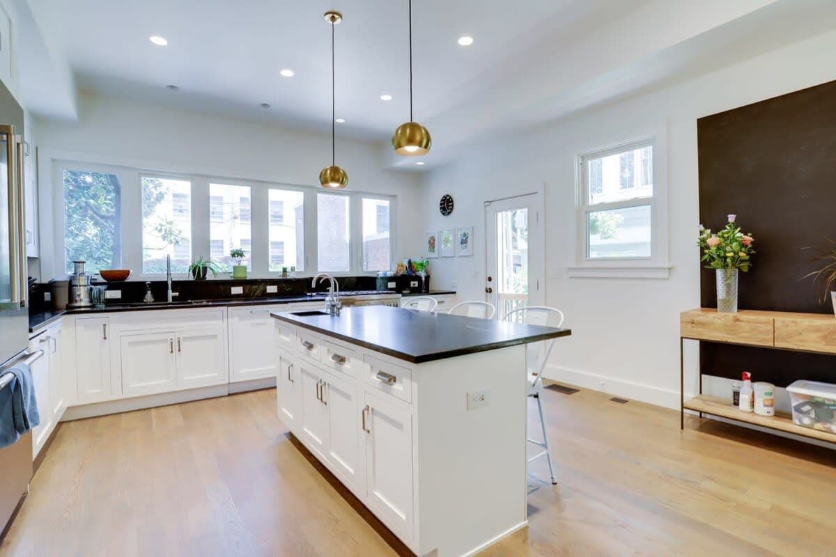 Grand Victorian House - Image 13