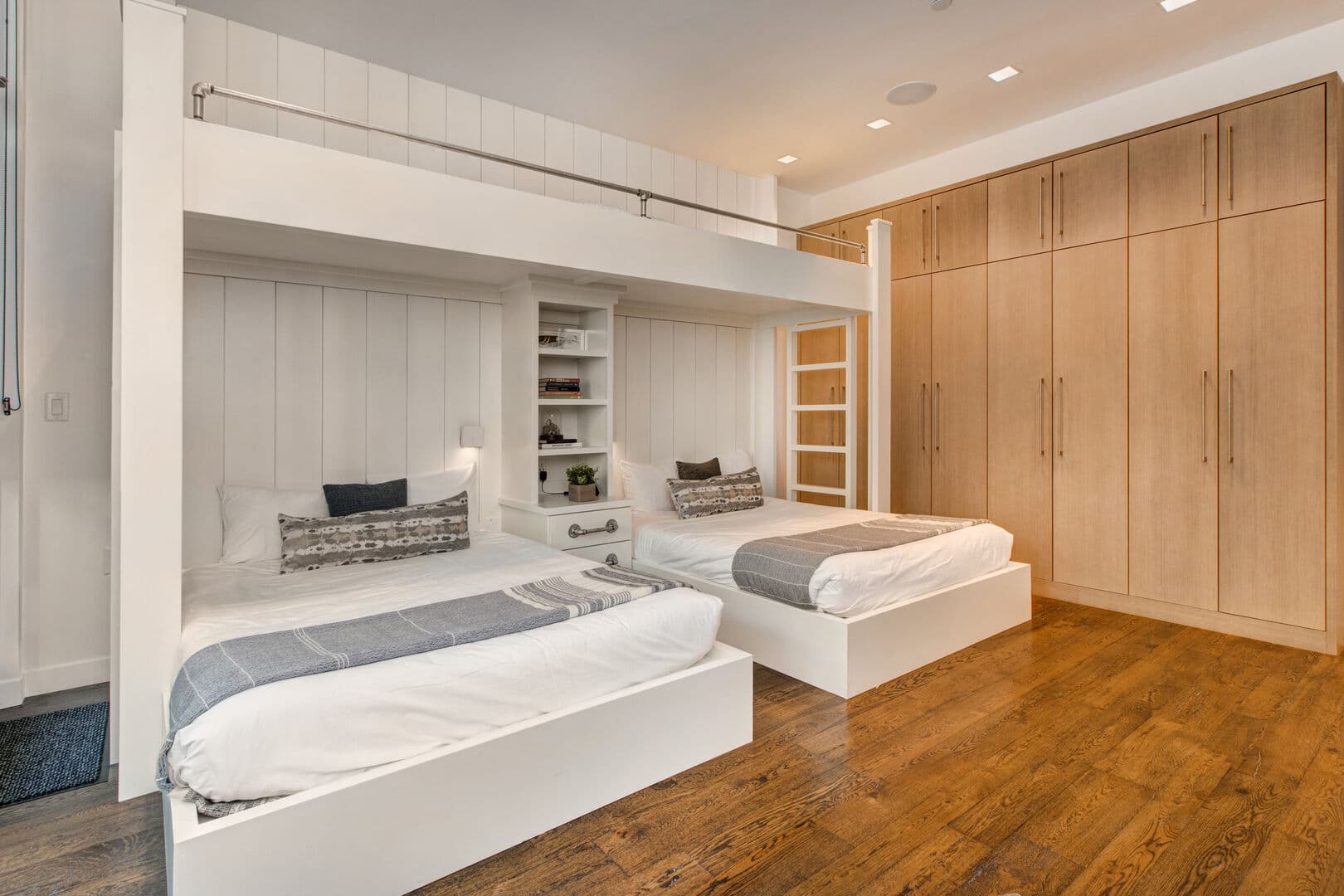 Main Home - Image 37