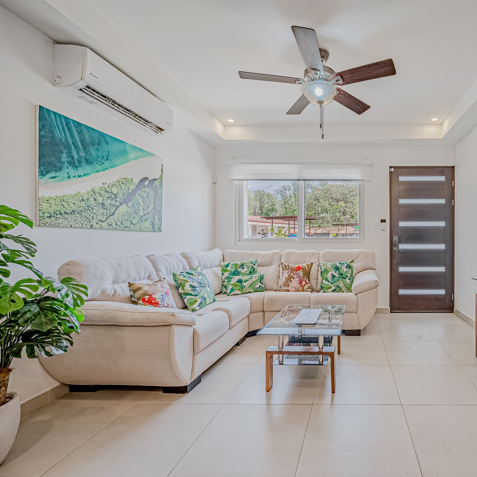 Jacarandas Home - Image 1