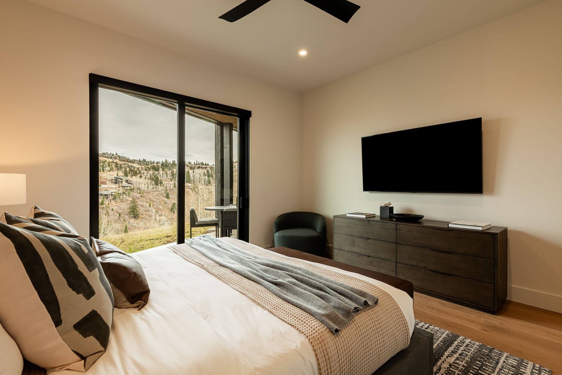 Luxe at Moonshadow - Image 33