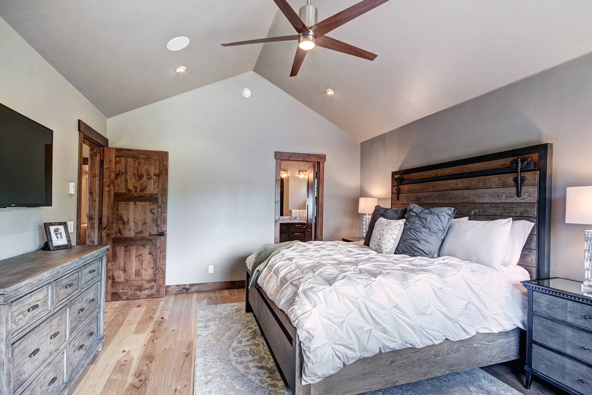 Slope View Chalet - Image 9