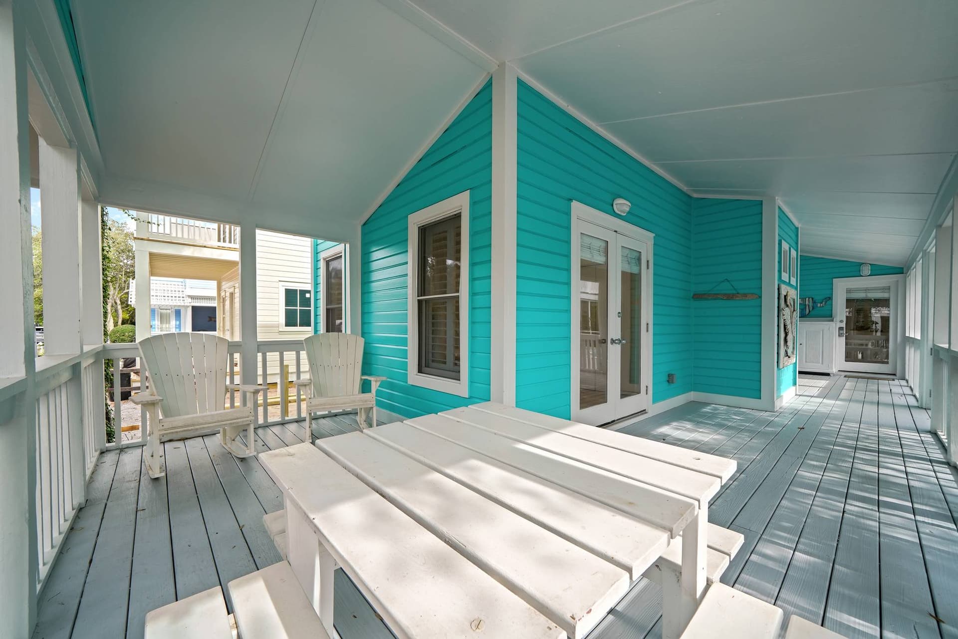 Salty Dogs House - Image 4