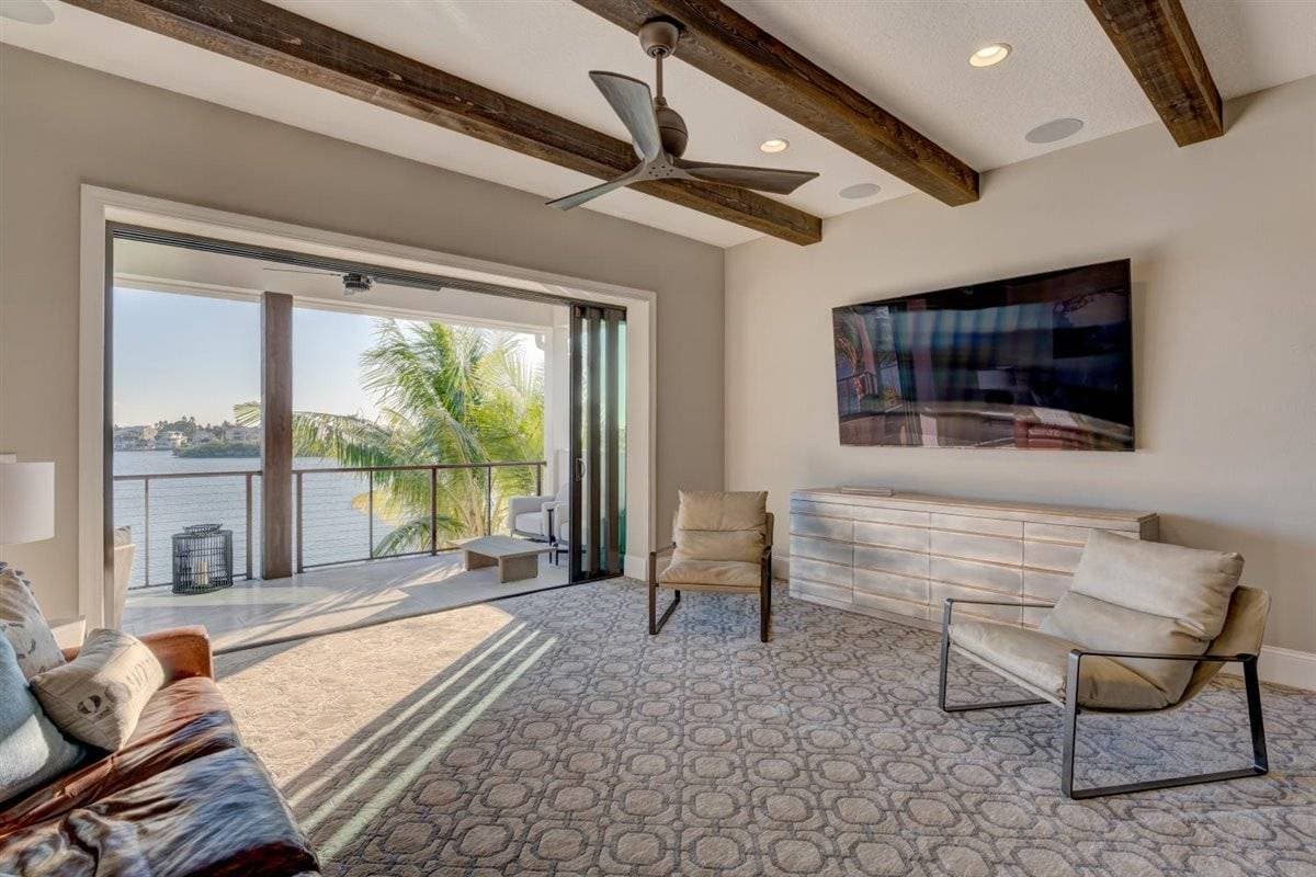 Bayside Paradise Mansion - Image 40