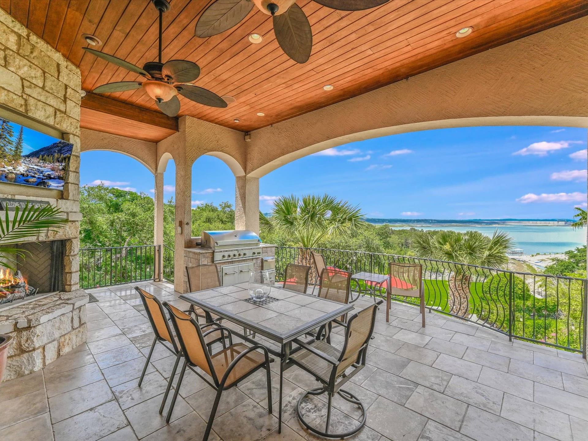 Palms on Lake Travis - Image 9