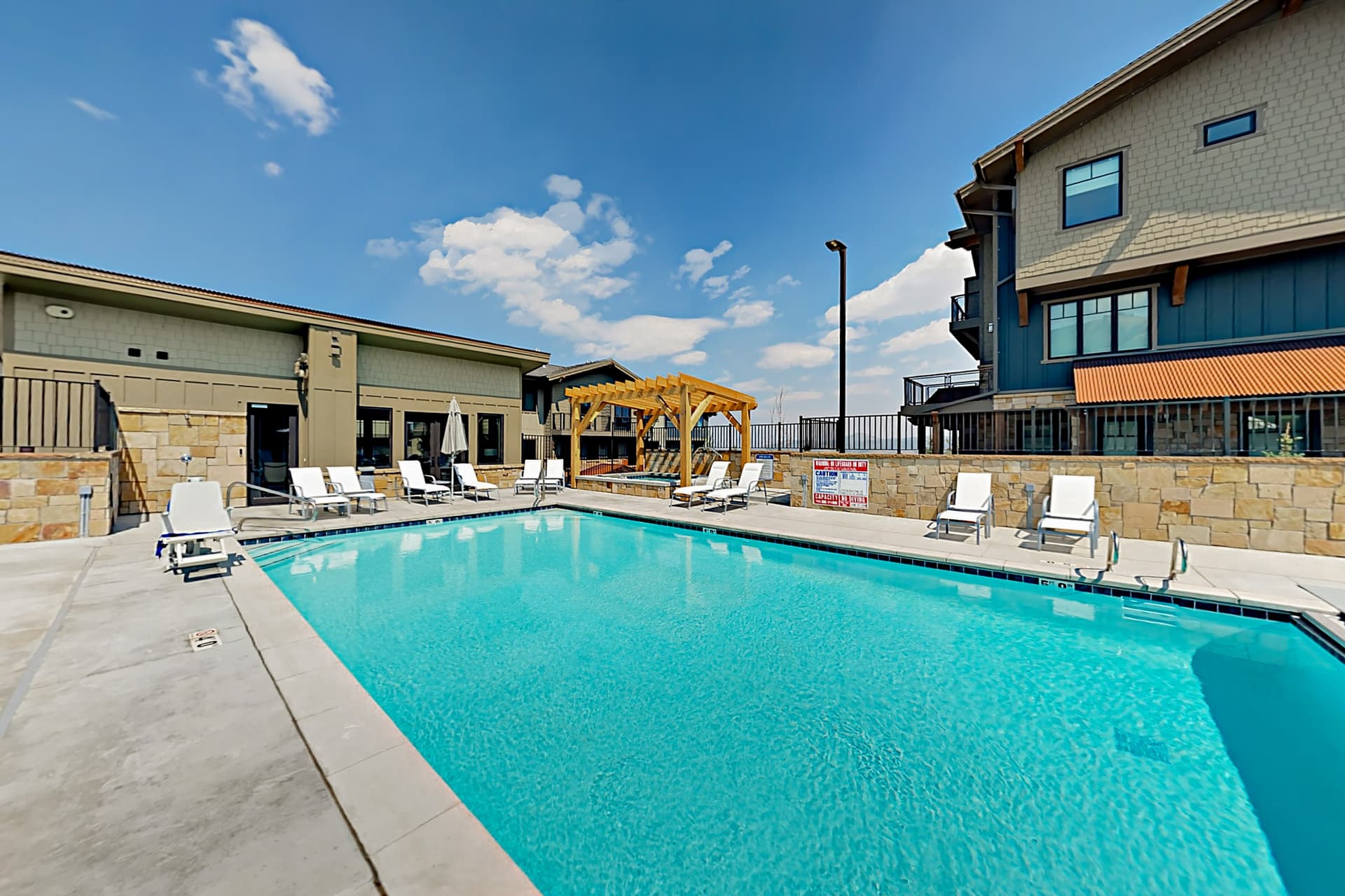 Blackstone Paradise Home - Image 4