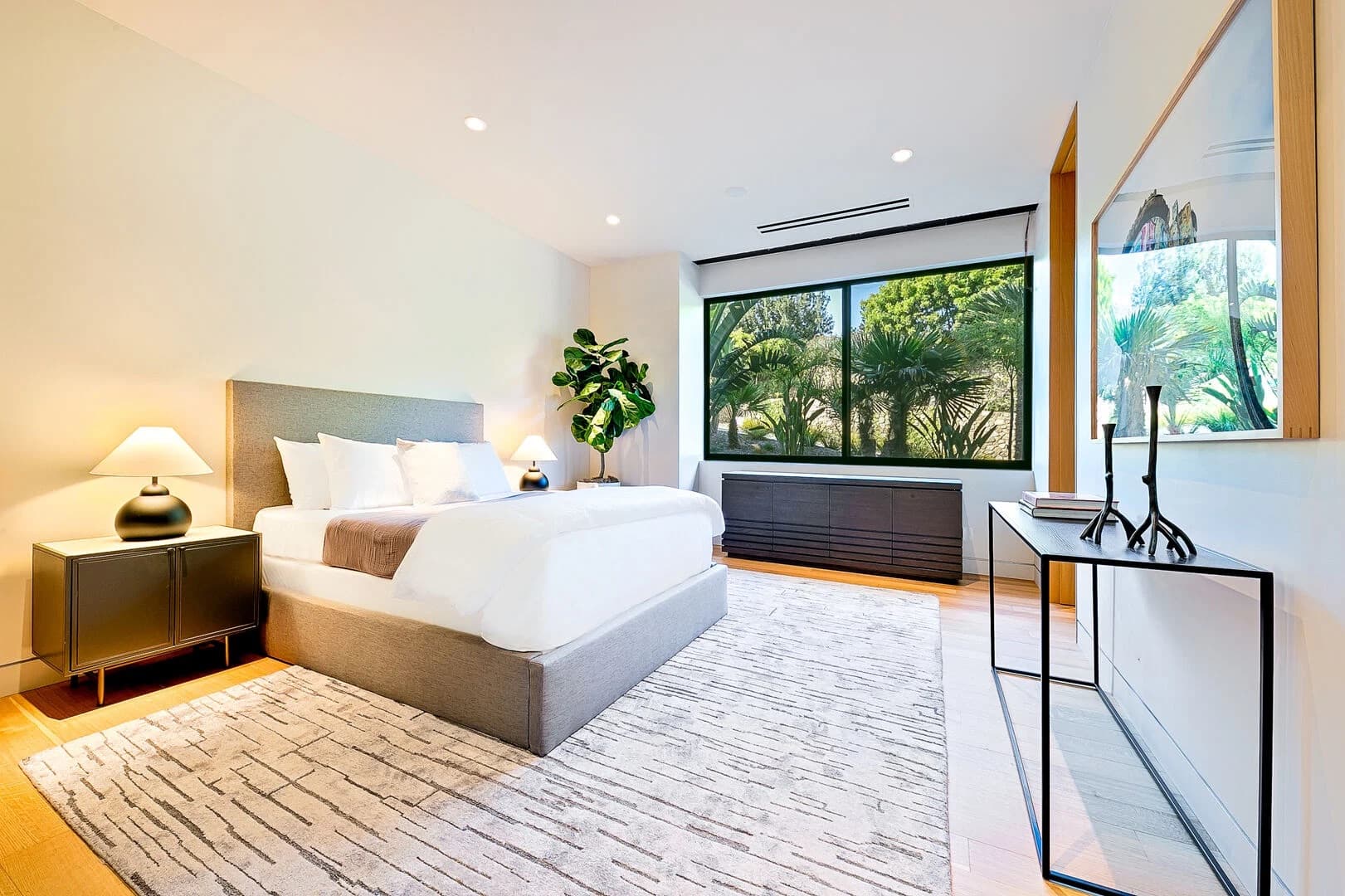 Malibu Beach Oasis - Image 27