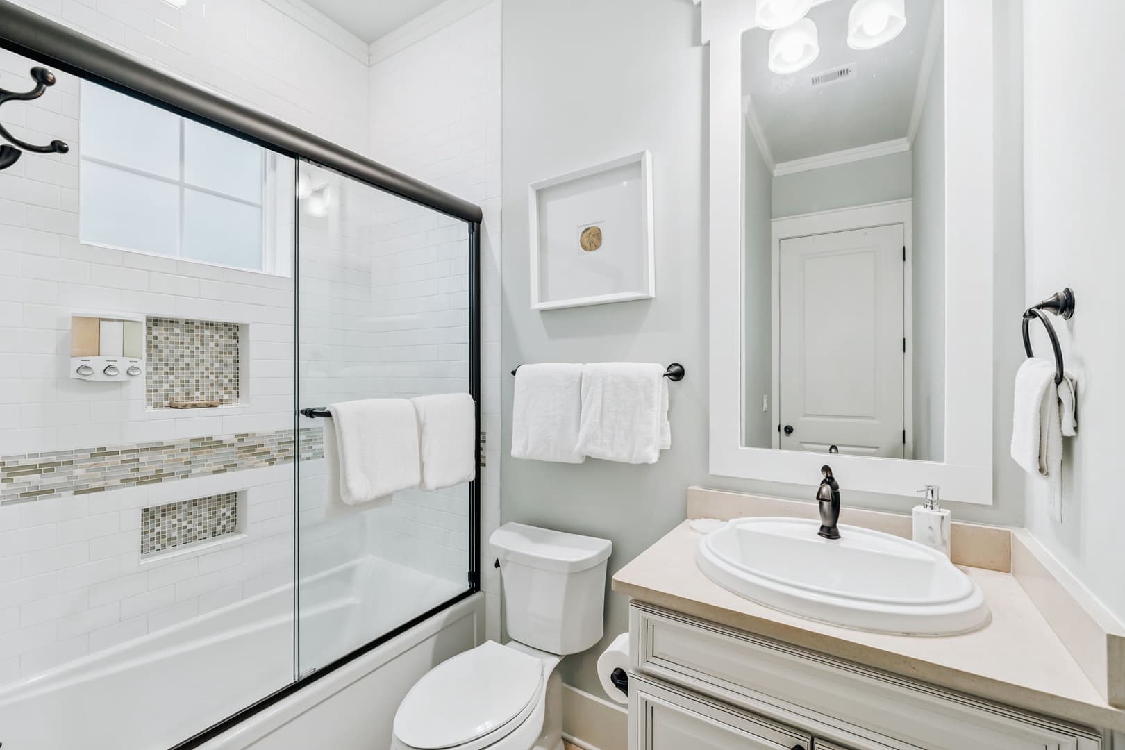 Beach Heaven - Image 31