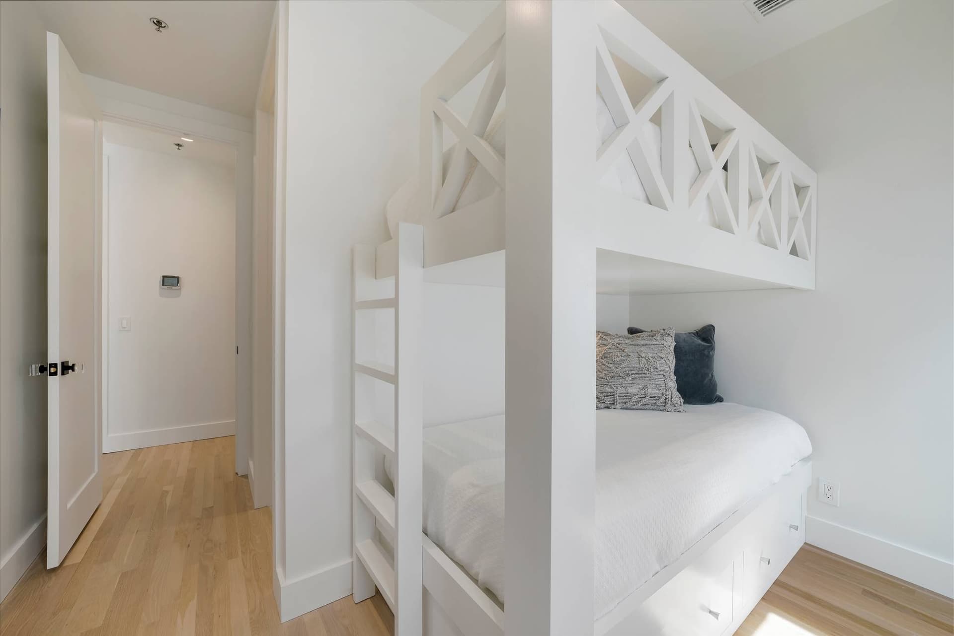 Perfect View Home - Image 31