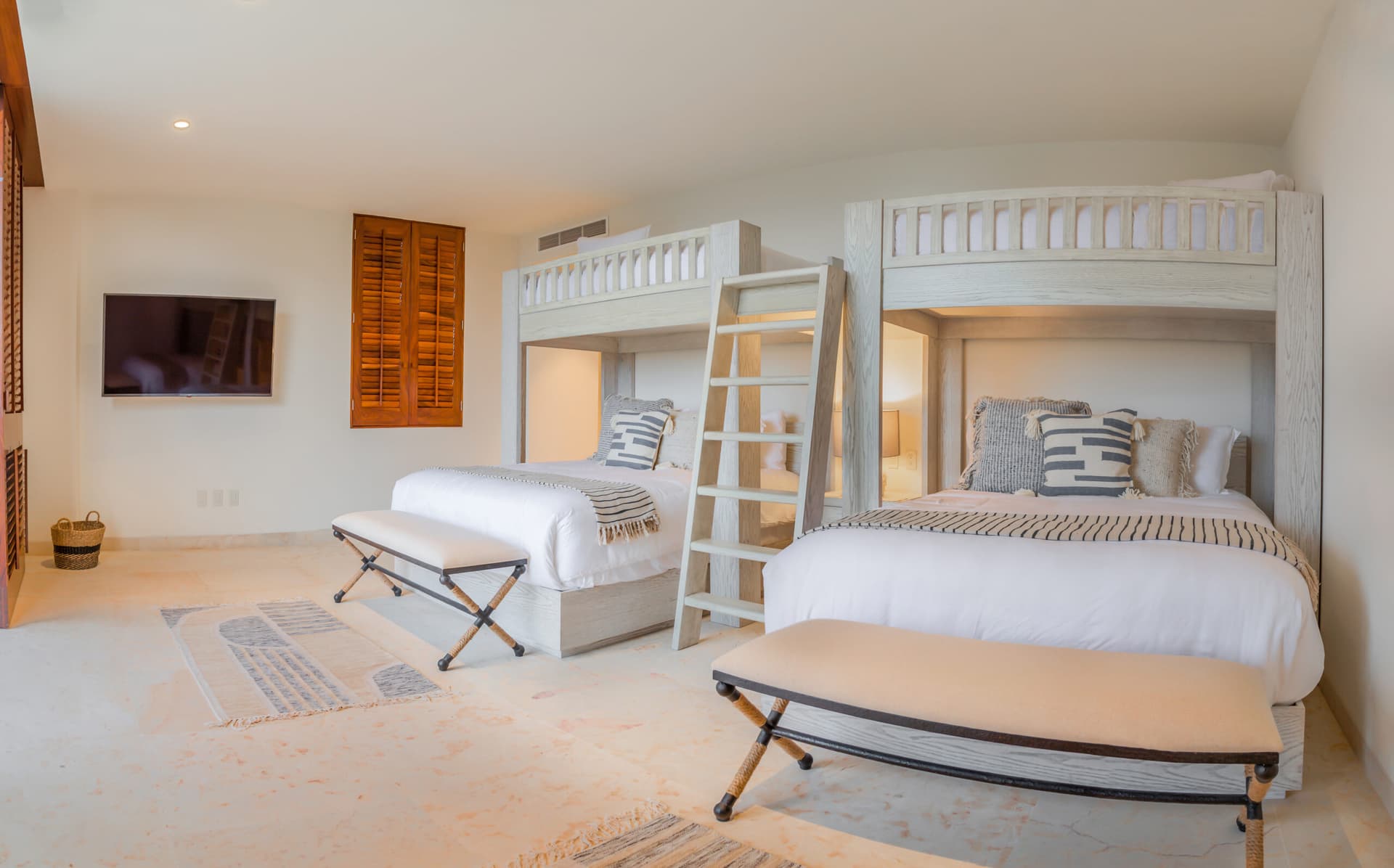 Tau Residences #421 - Image 15