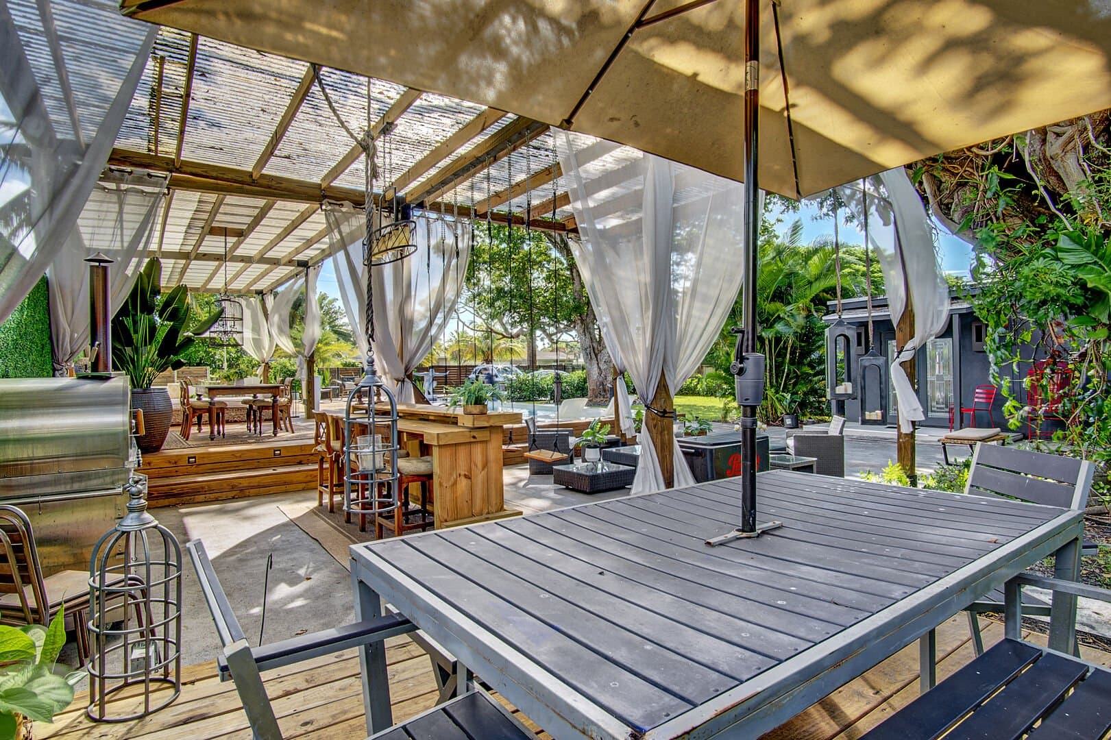 Tree House - Image 45