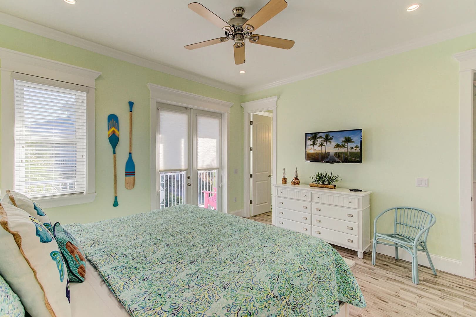 Summer Retreat - Image 18