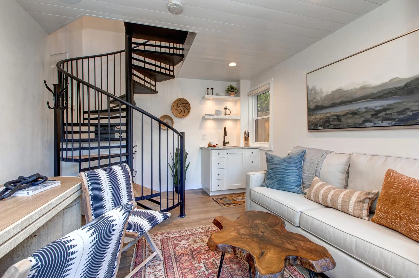 Alpine Minnie's - Image 23