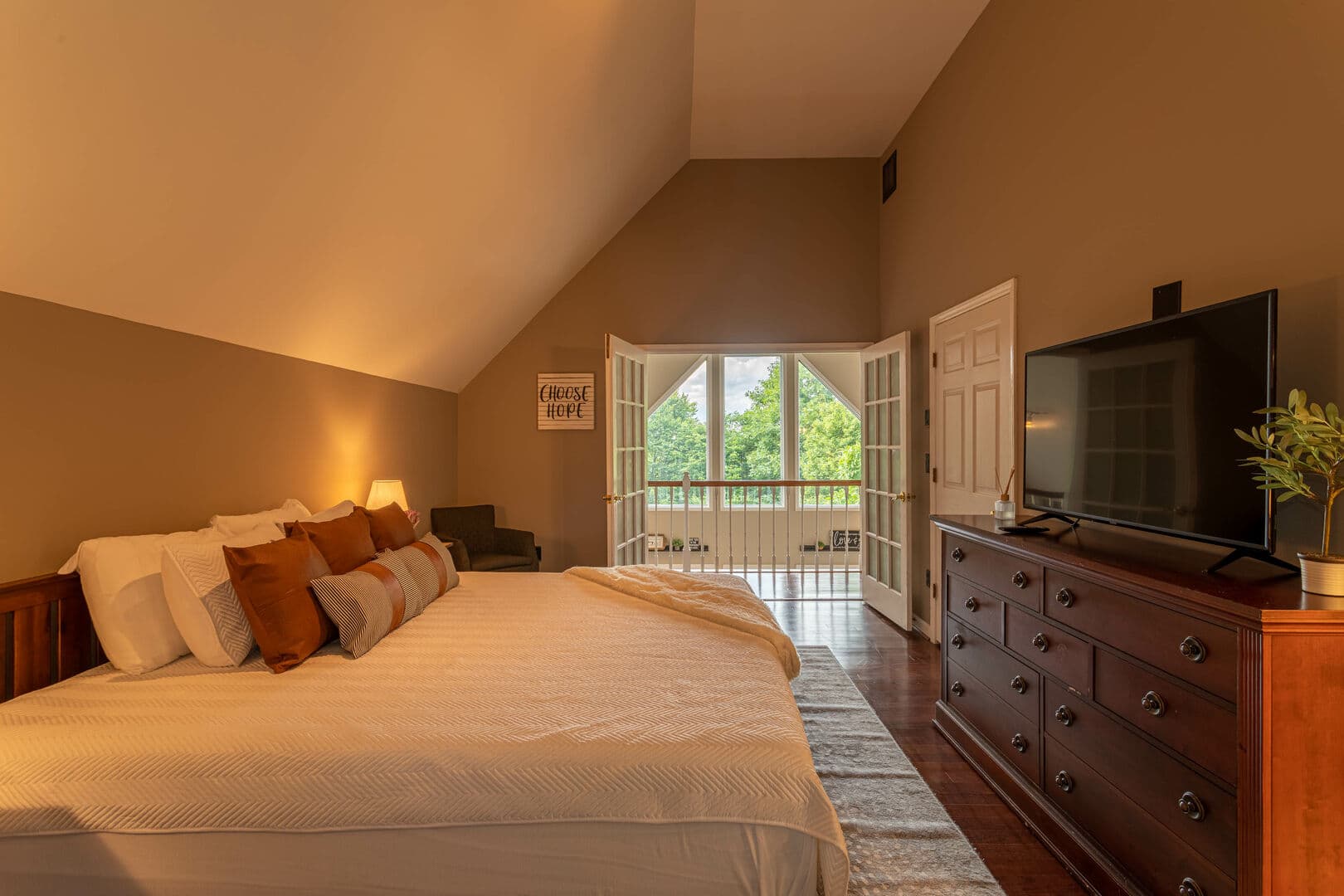 Sky High Chalet - Image 18