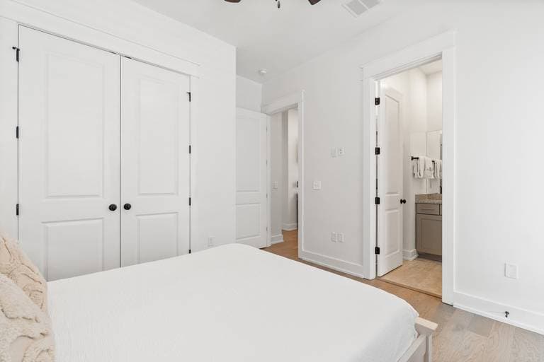 Charming Blue Haven - Image 23